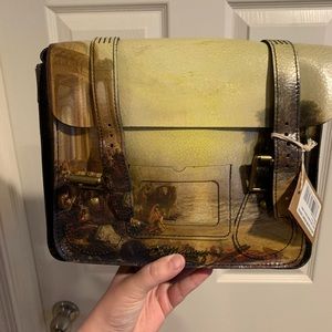 Dr Martens 11in Satchel